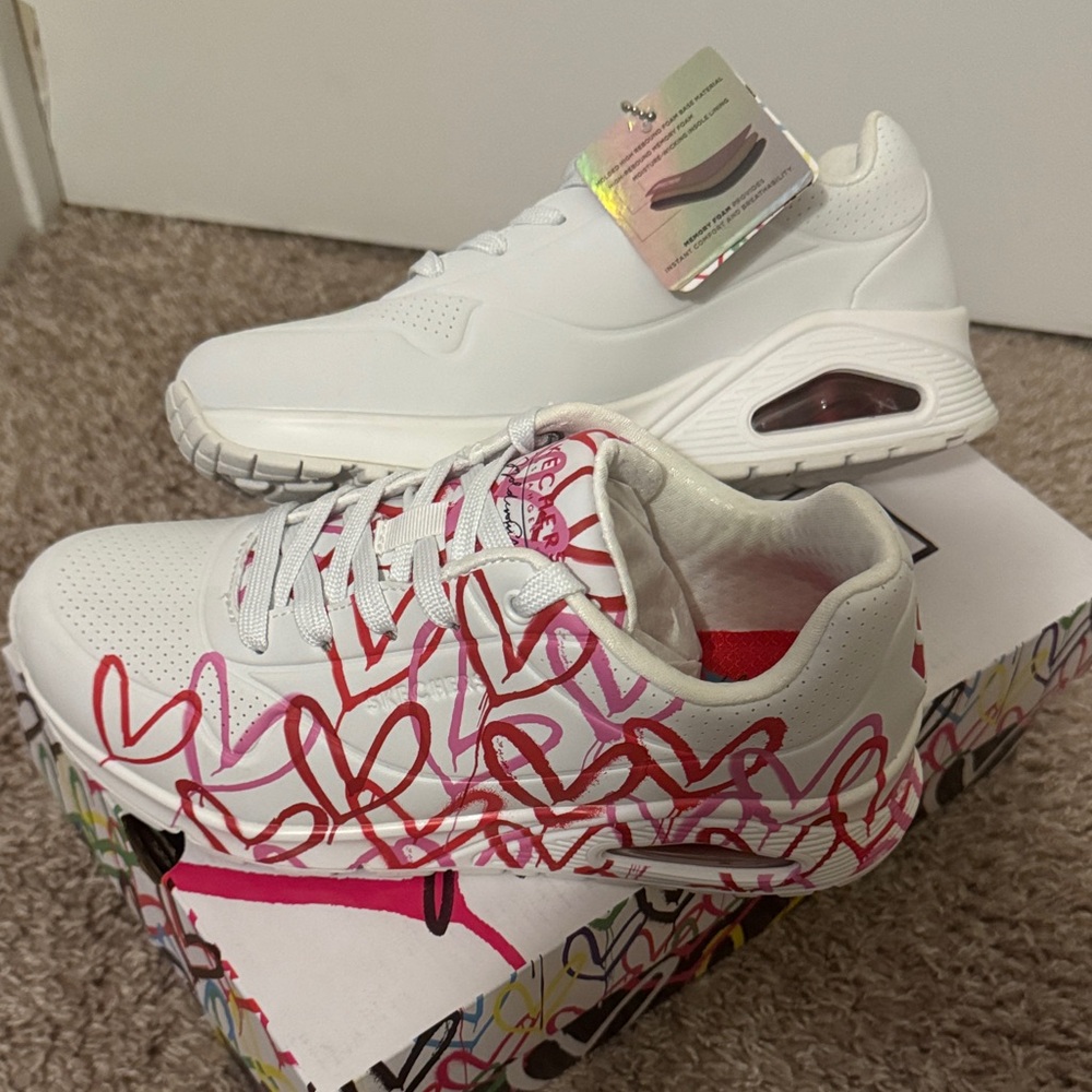 Stylish White and Pink Women's Sneakers